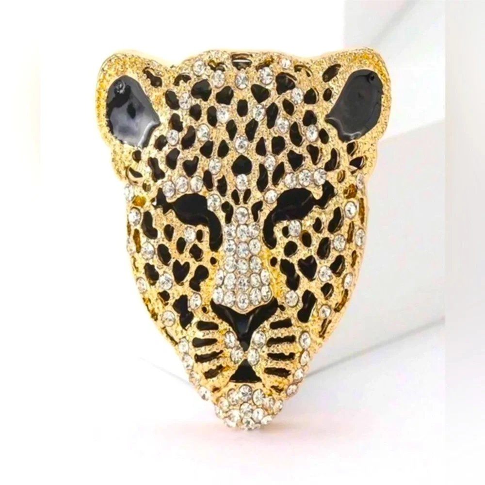 ✨Gold and Black Crystal Leopard Head Brooch - Women Jewelry