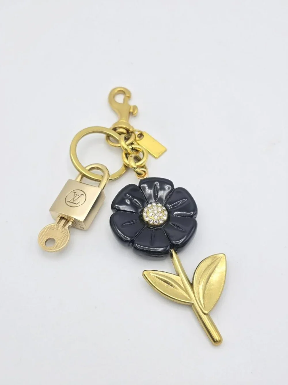 Authentic Louis Vuitton Gold Lock 🔒 Unbranded Flower Keychain Bag Charm LV