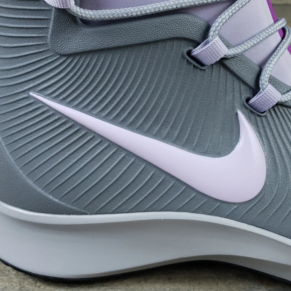 NEW Nike Binzie Boot (GS) Youth 7 Women 8.5 Waterproof