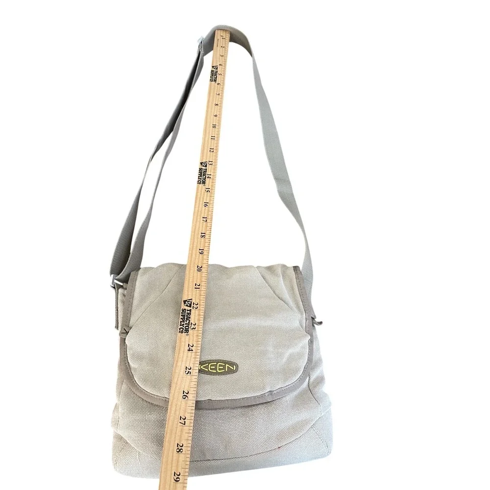 KEEN Hybrid Transport Messenger Bag Tan Canvas Crossbody Small Gorpcore Travel