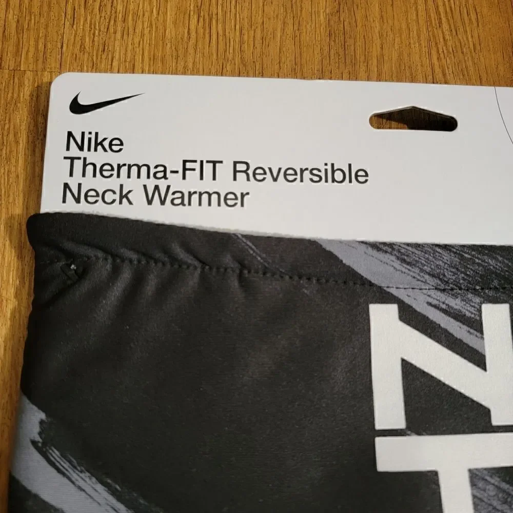 Nike Therma-FIT Reversible Scarf Neck Warmer For Running Gym Hiking Black Grey
