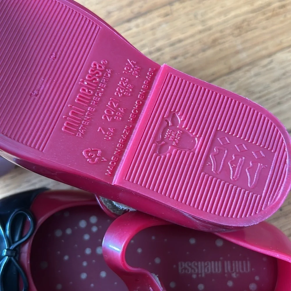 Mini Melissa stylish comfortable