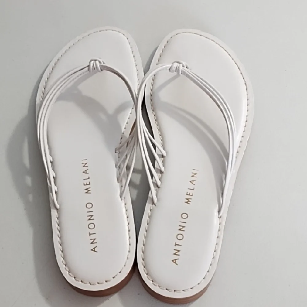 Antonio Melani White Strappy Leather Sandals Flip Flops