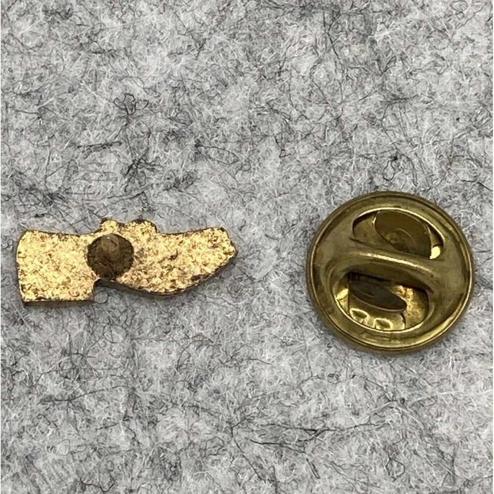 Unbranded vintage gold