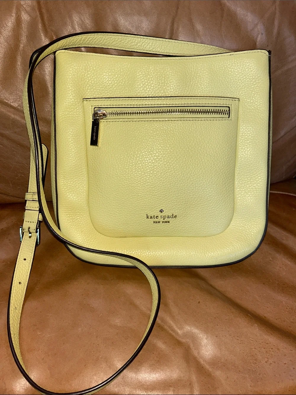 Kate Spade New York LEILA TOP ZIP CROSSBODY in frosted lime