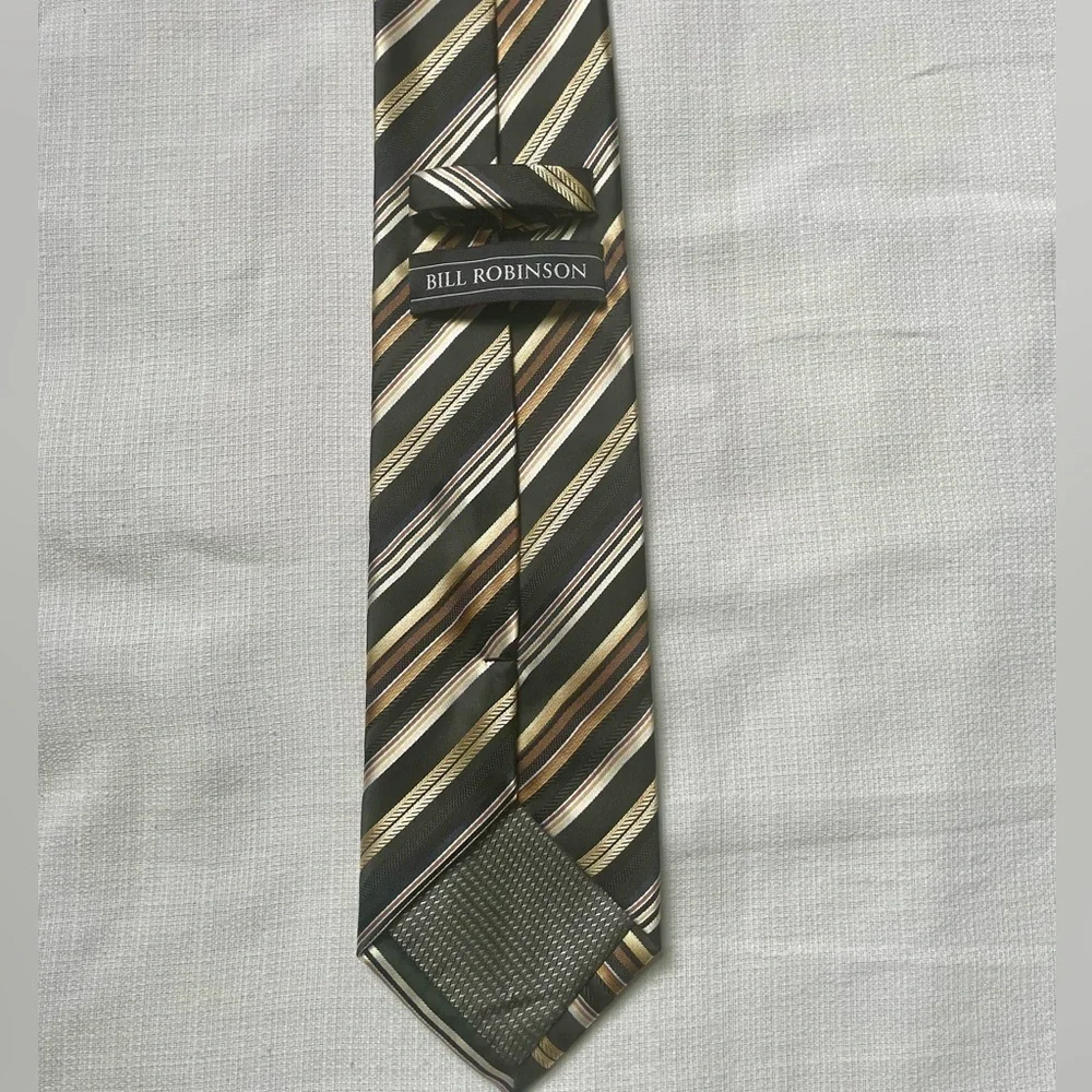 Bill Robinson 100% polyester