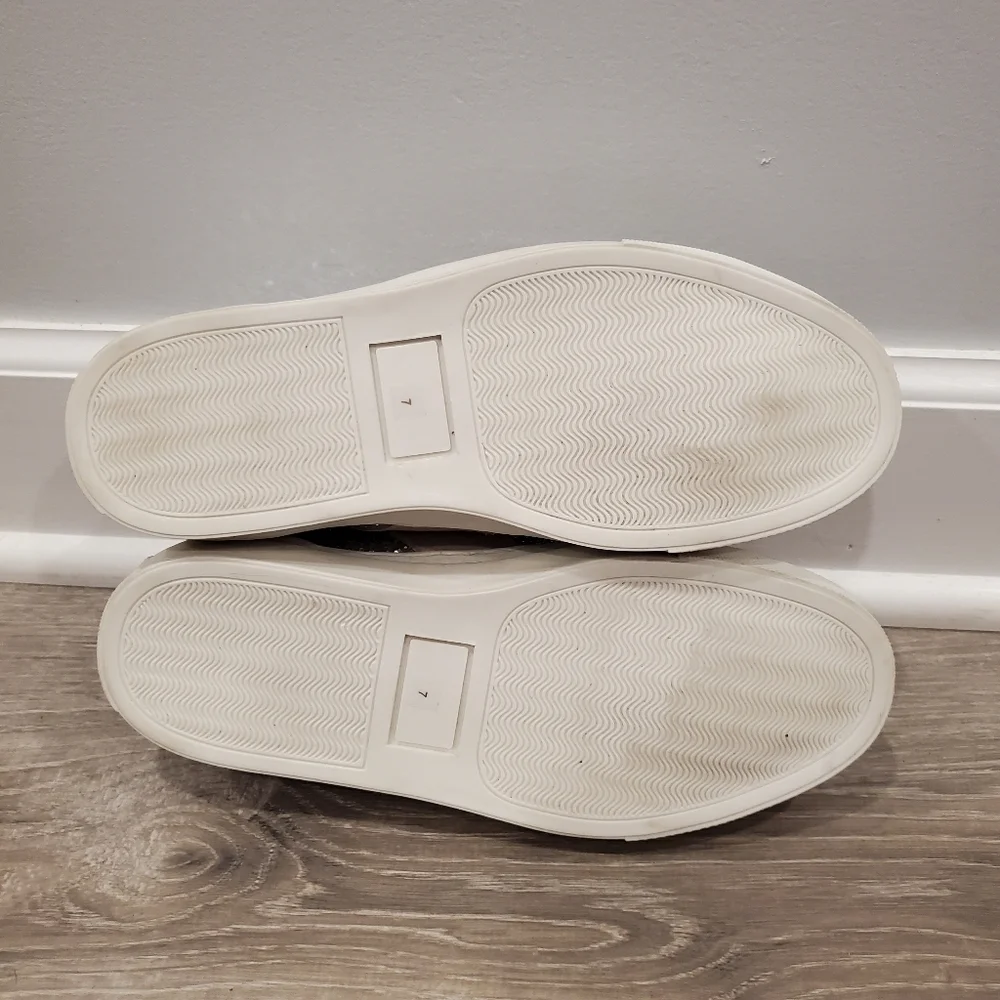 Steven By Steve Madden new without