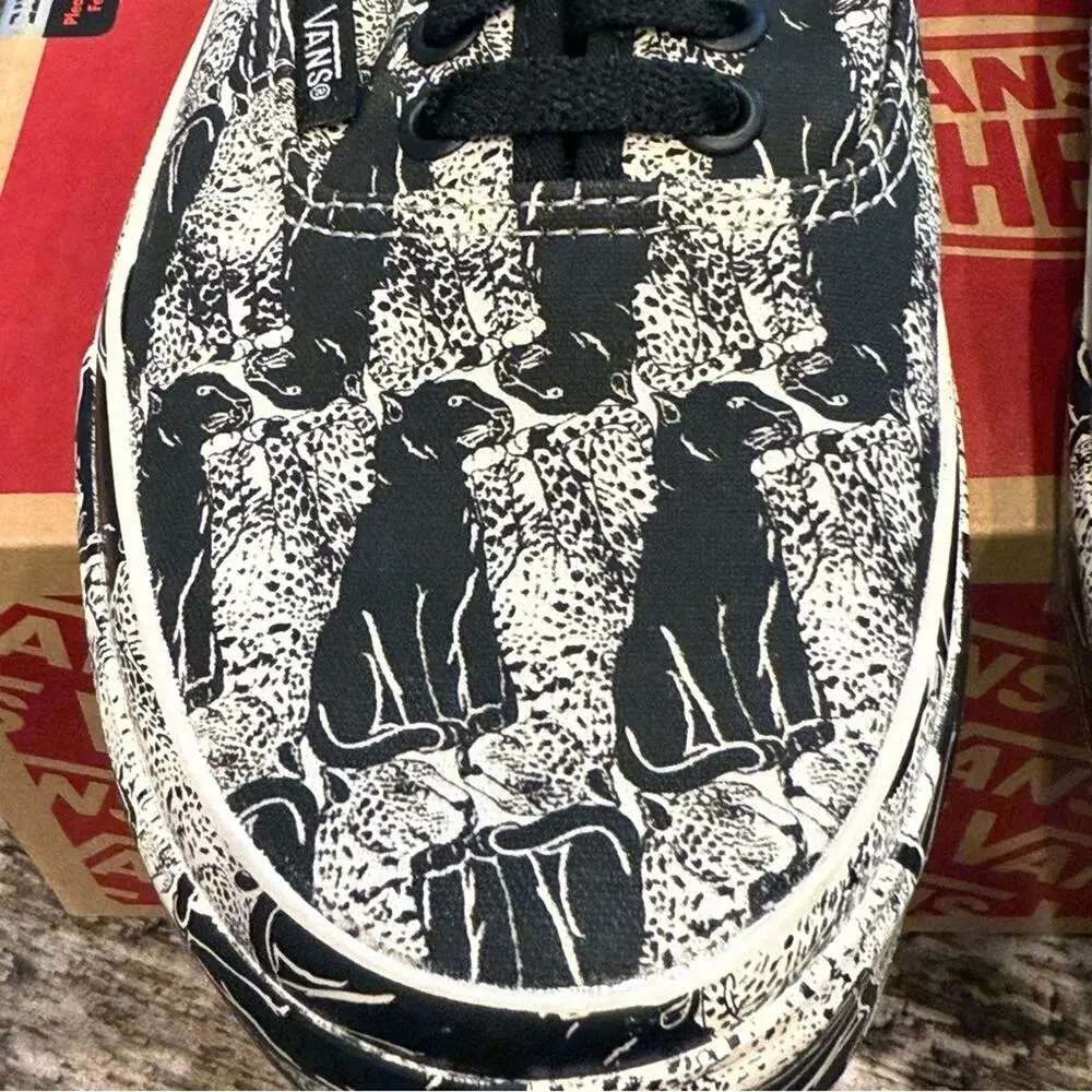 vans opening