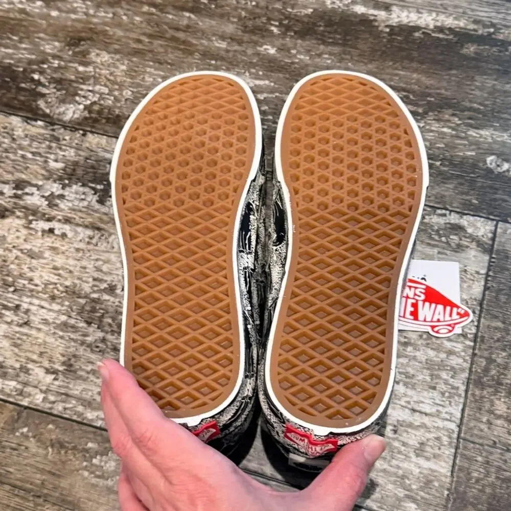 vans opening