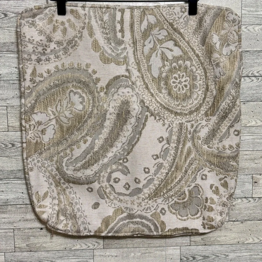 4-Custom Jacquard Paisley Pillow Covers Sz-18 x 18 Gold, Silver, Ivory Neutrals‎