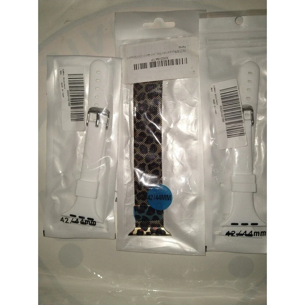 3 Replacement Watch Bands(42/44mm)nib)