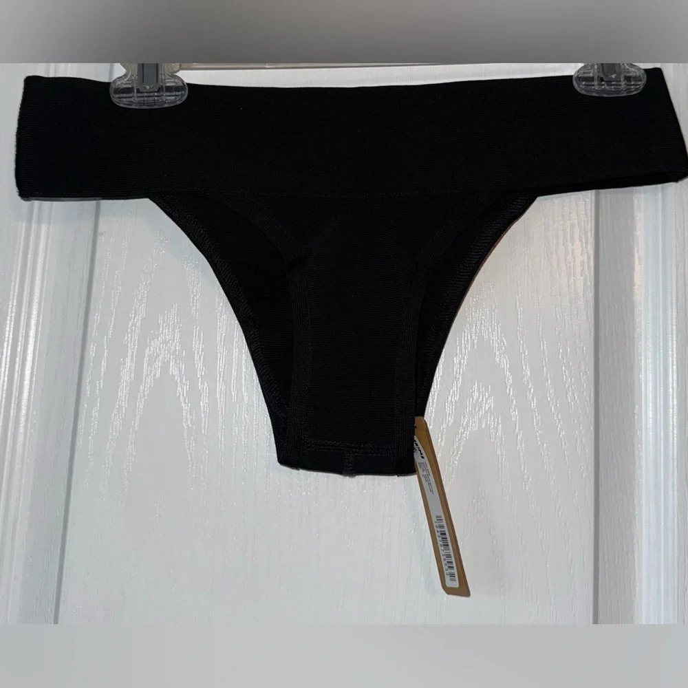 skims black