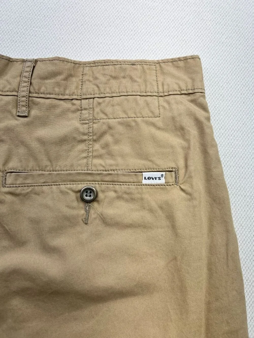 Levis levi flat
