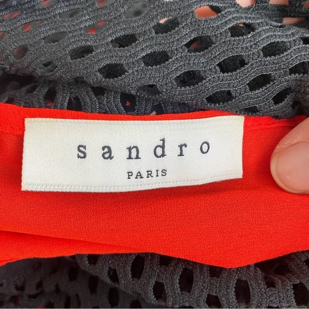 Sandro gives parisian