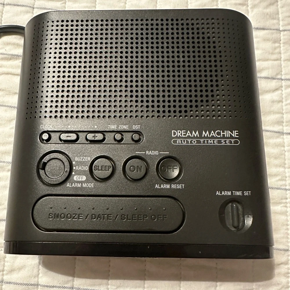 USED SONY DREAM‎ MACHINE AM/FM CLOCK RADIO WORKS!