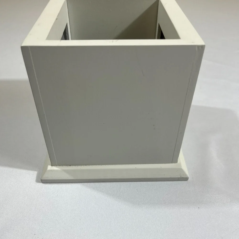 The Unbranded Brand item square