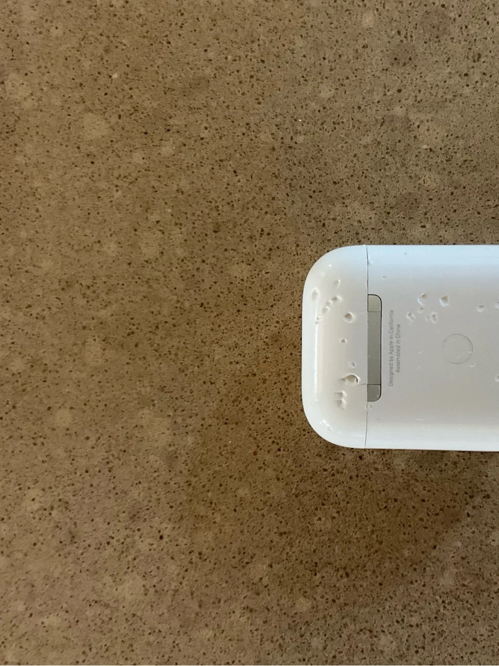 Apple genuine earbud