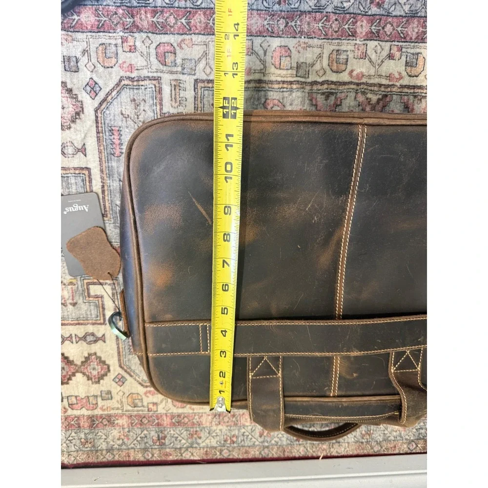 Augus business compartment messenger