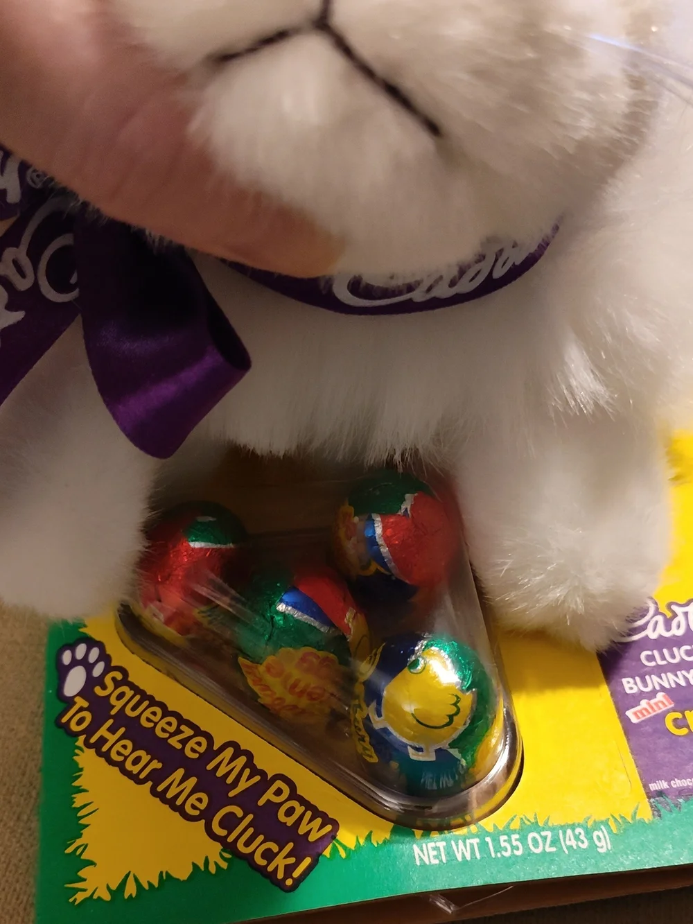 NWT & VINTAGE ! 1990's Hershey Cadbury Egg Bunny with Purple Ribbon