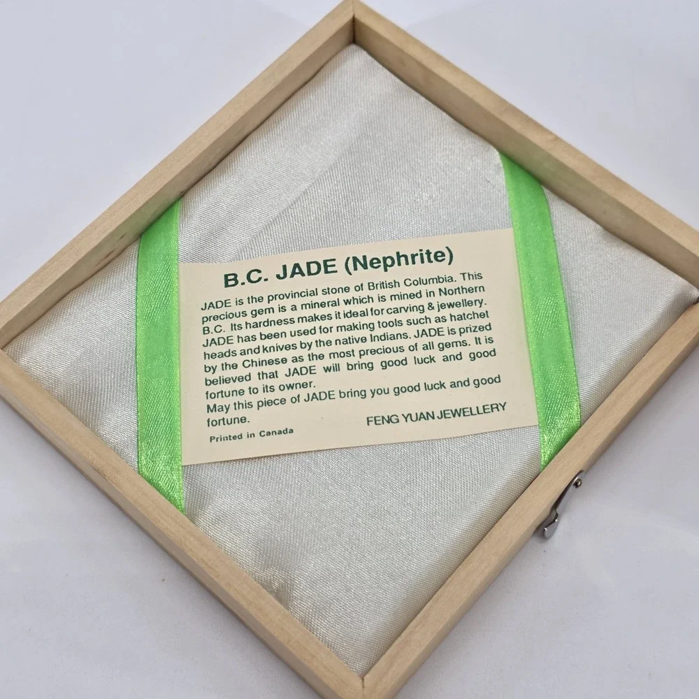British Columbia Canadian‎ Jade Bear Clock Hand Carved BC Nephrite Green Stone