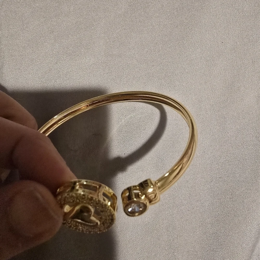 18kgp Dubai Jewelery - Gold Heart Bracelet with Crystal Accents (Adjustable)