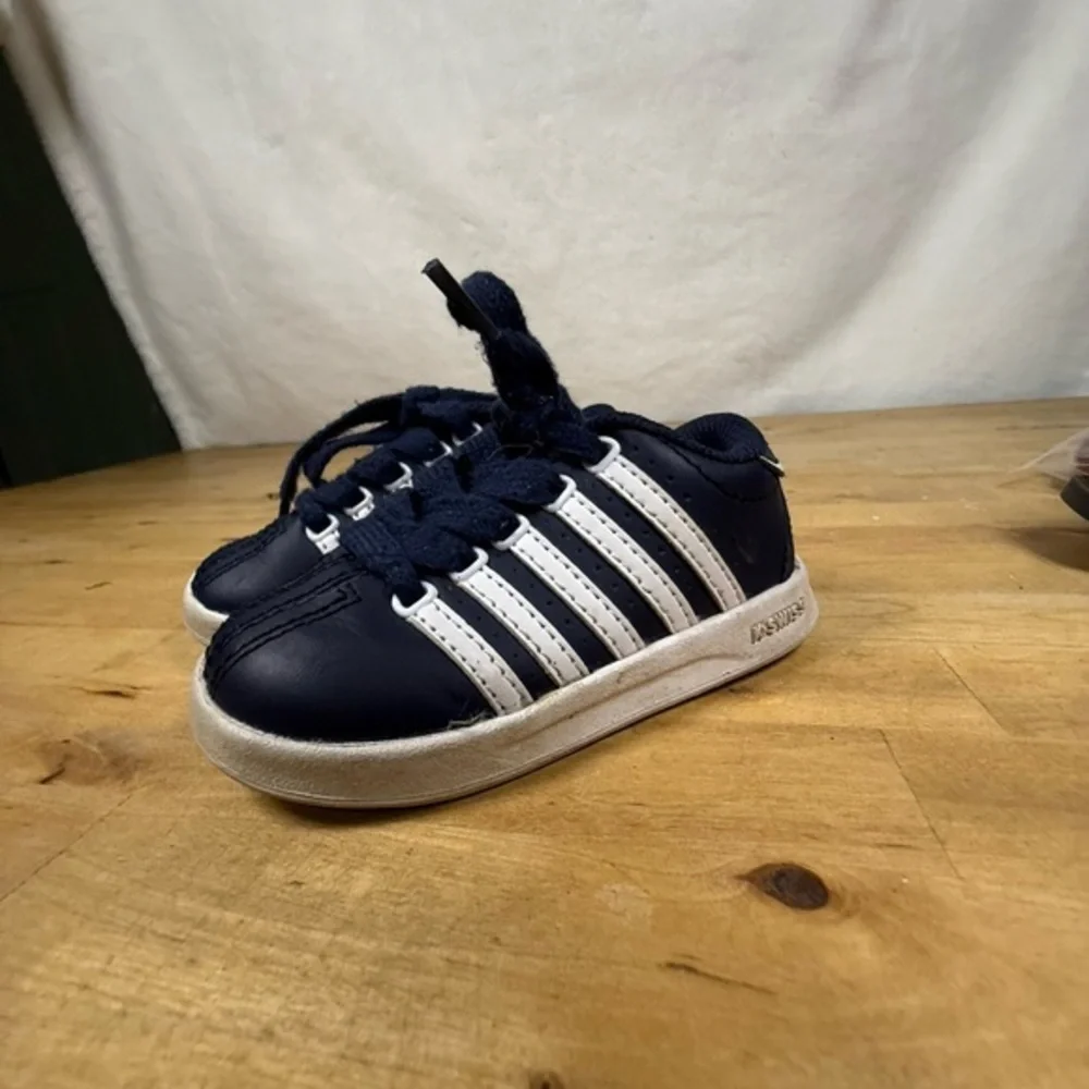 Baby shoes K-Swiss Infant Sneakers Size 5 infant shoes
