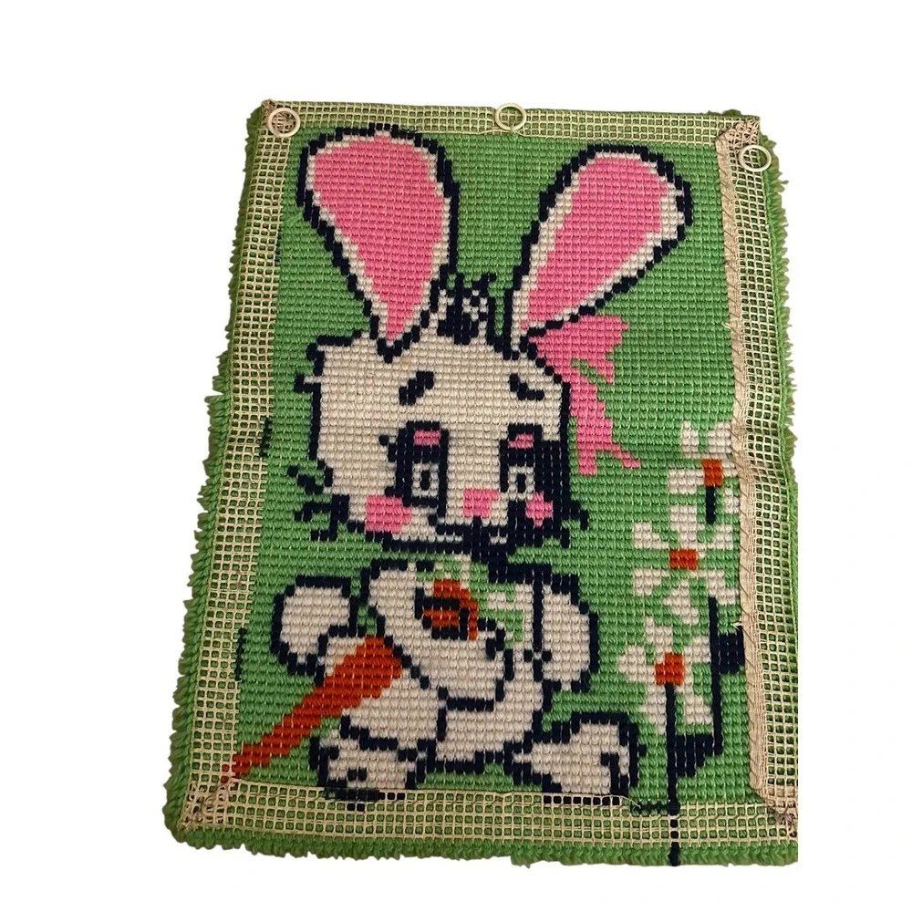 Vintage MCM Latch Hook‎ Rug Retro Bunny Wall Hanging Art Easter Decor 18 X 24