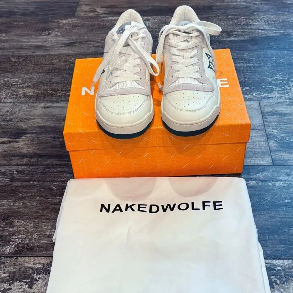 naked wolfe