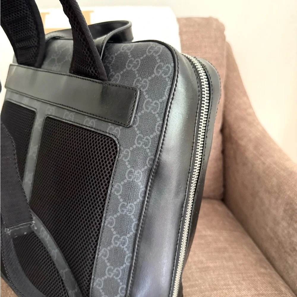 Authentic Gucci GG Supreme Canvas Backpack black grey canvas unisex bag
