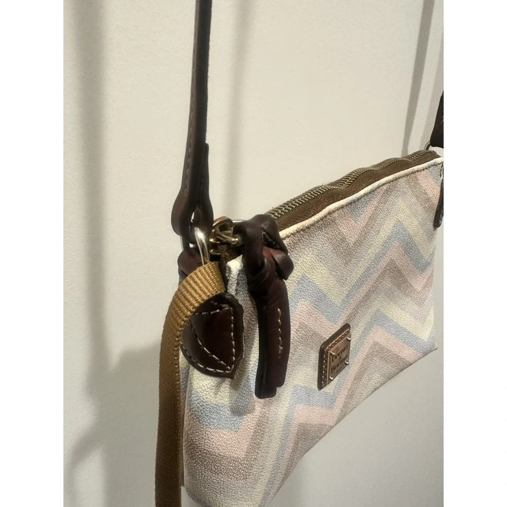 Dooney & Bourke Chevron Suki crossbody bag