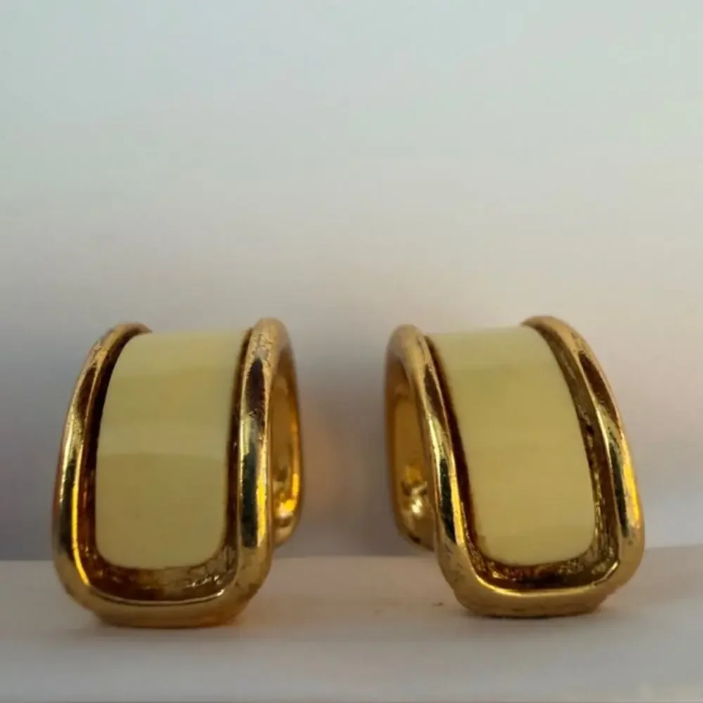 Orena Vintage Clip-On Gold Tone Cream Enamel Polished‎ Half-Hoop Earrings 1970s