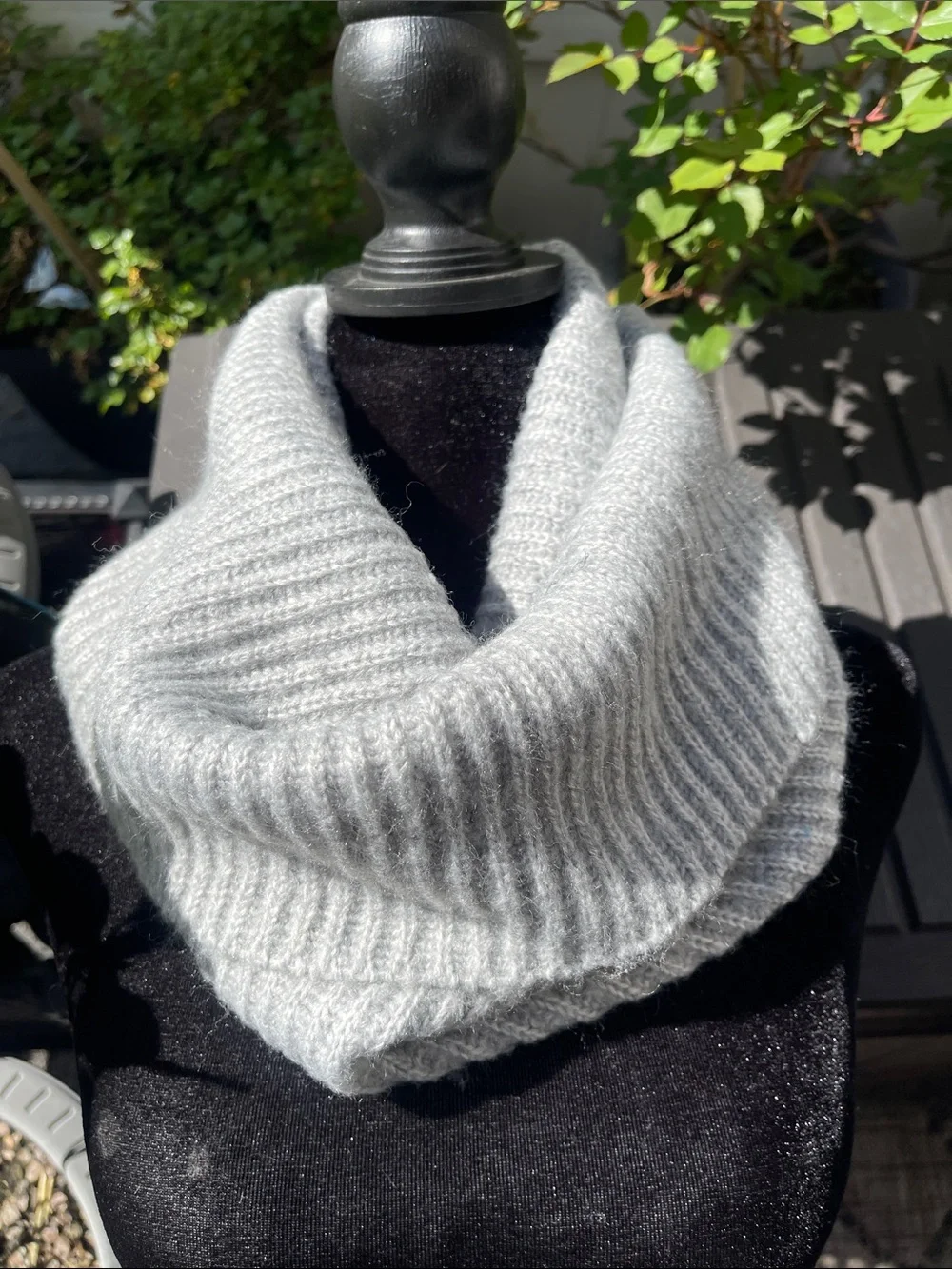 H&M Light Gray Ribbed Knit Scarf