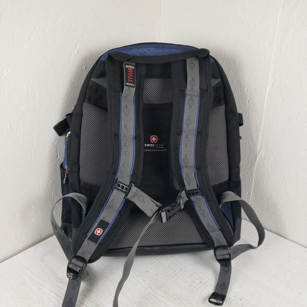SwissGear by wenger