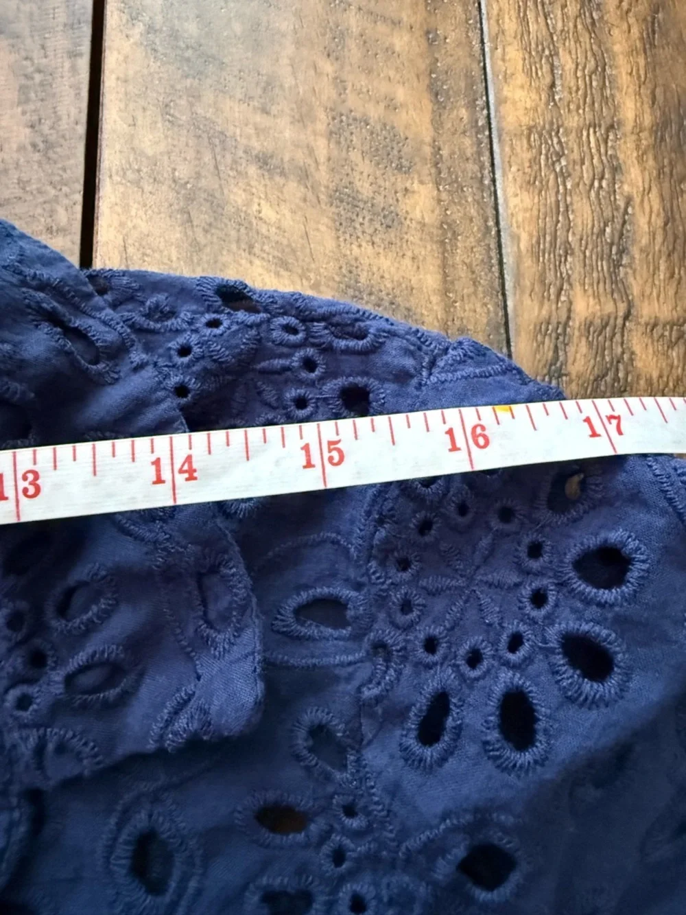 Sz Med Navy Blue Eyelet Button-Up Scalloped Edge Shirt