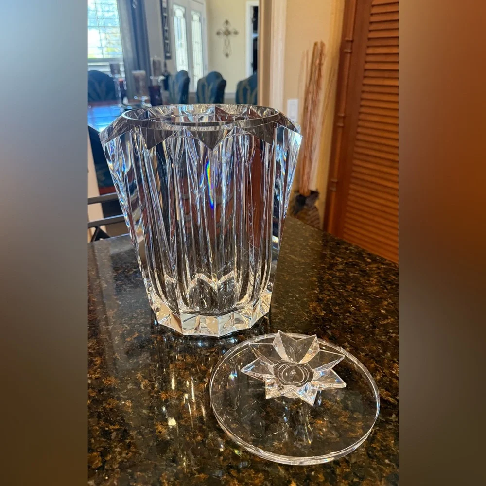 Vintage Judith Kruger Grainware Lucite Ice Bucket with Starburst Lid