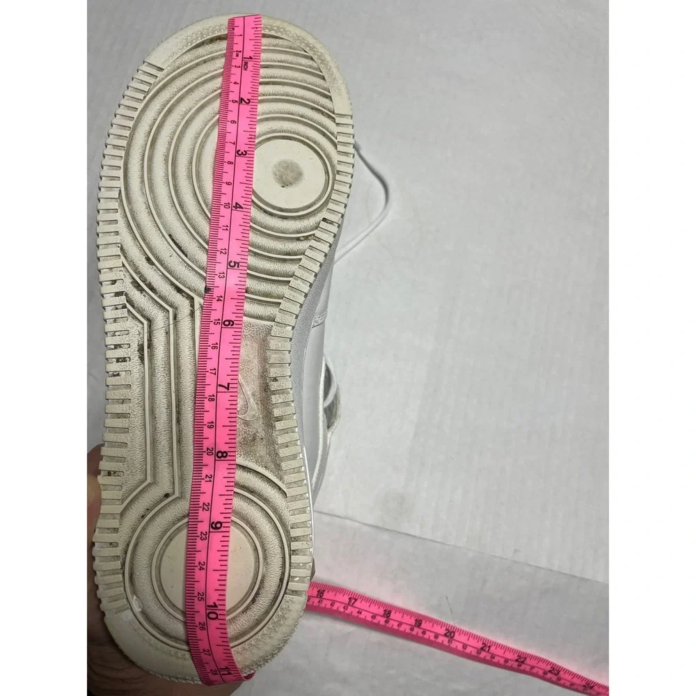 Nike Air Force 1 Mid 07 Triple White fits like a size 9 tag‎ faded see photo