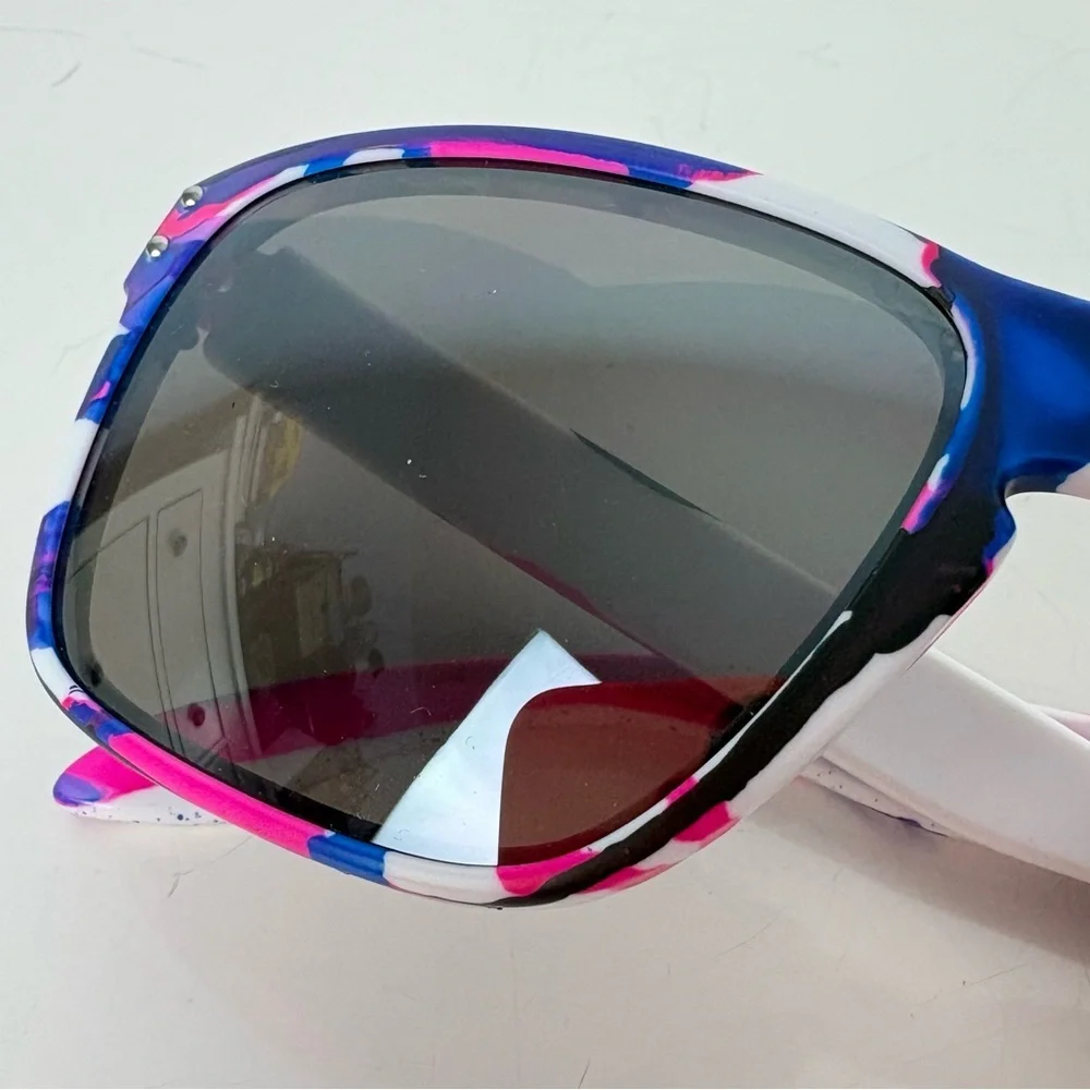 Oakley holbrook kokoro