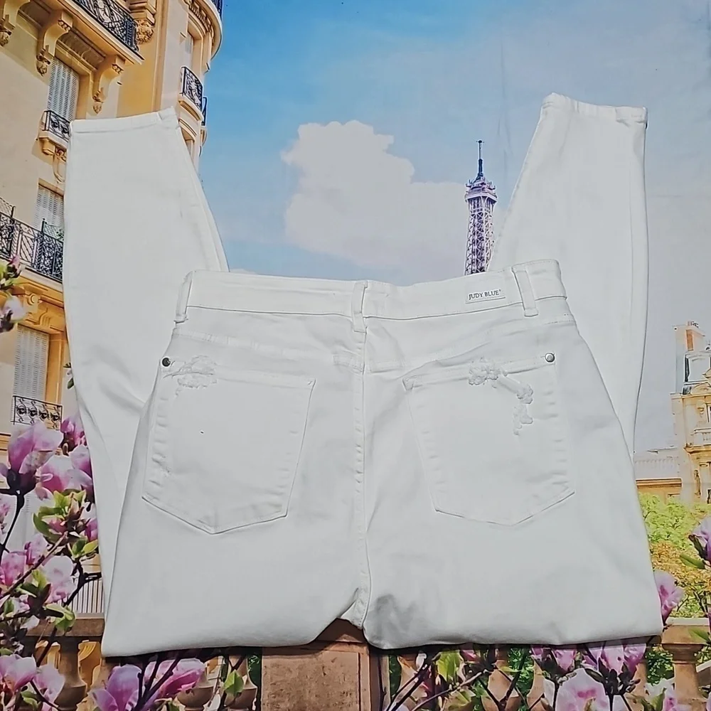 Judy Blue‎ Distressed Skinny White Jeans Size 16W