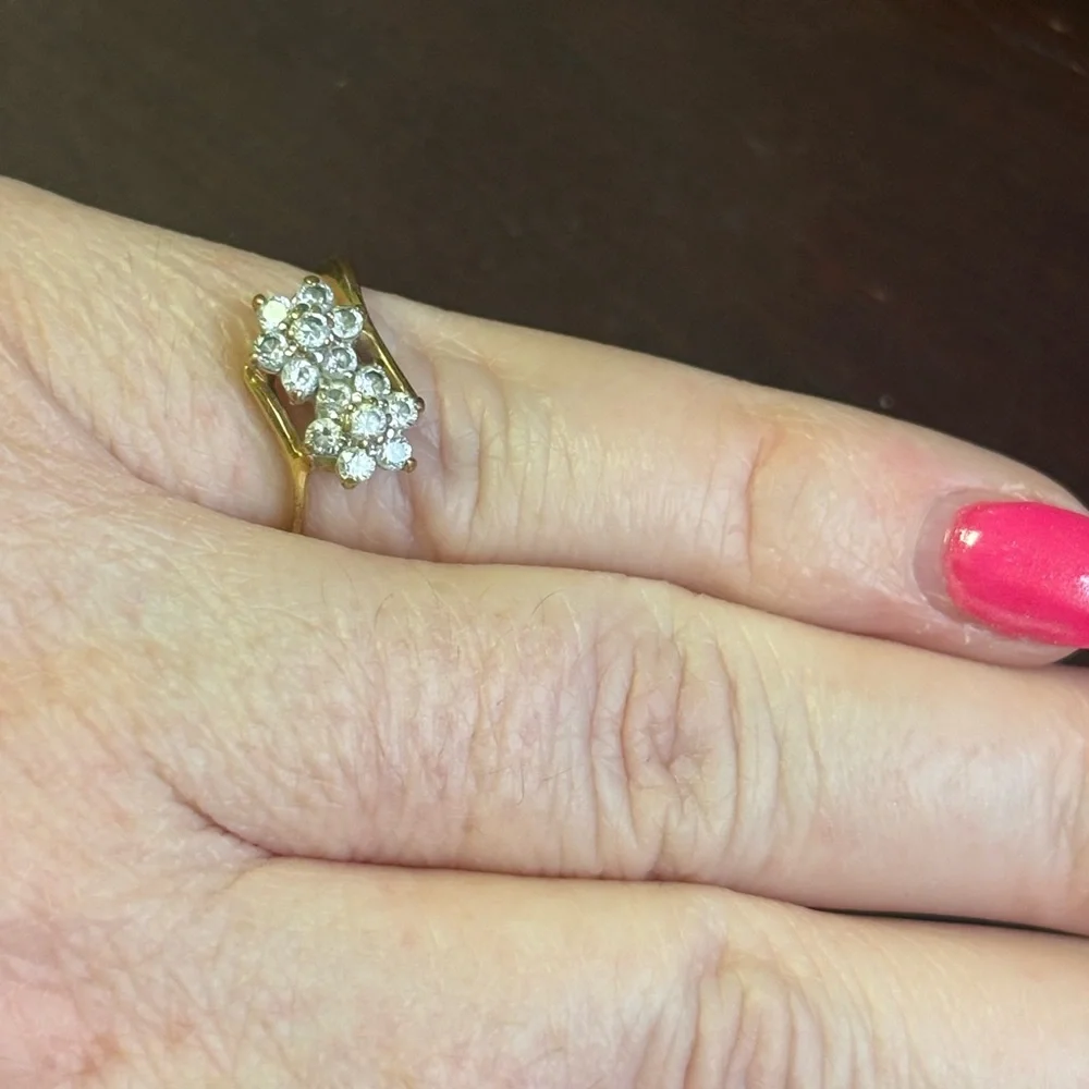 Avon Gold-Tone Double Floral Cluster Ring with Clear Stones size 6
