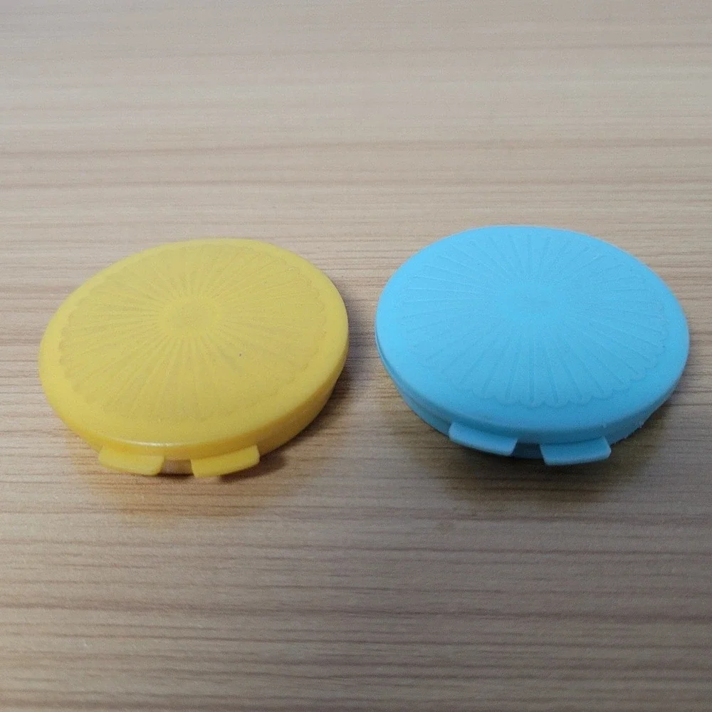Tupperware Round Clamshell Pocket Pill Box Keeper‎ Cases Container 1224