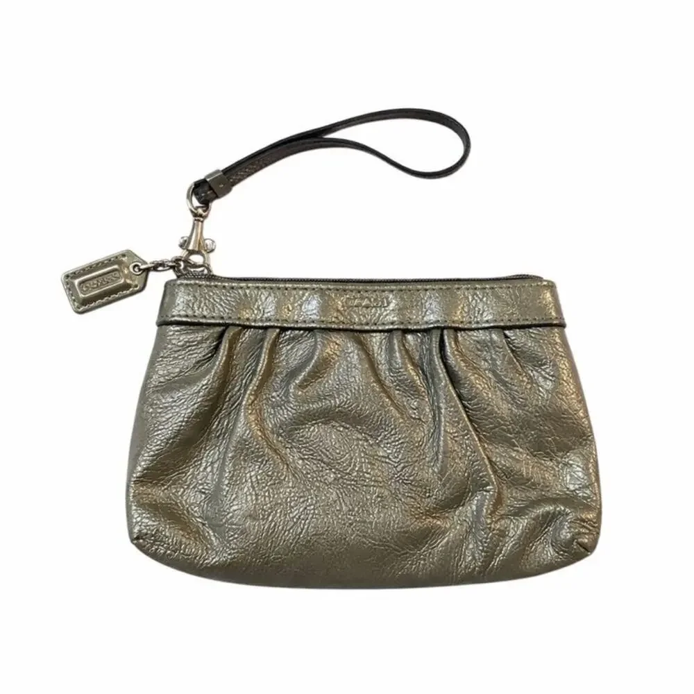 Coach Metallic Green Leather Wristlet – Silver-Tone Zip Clutch / Wallet