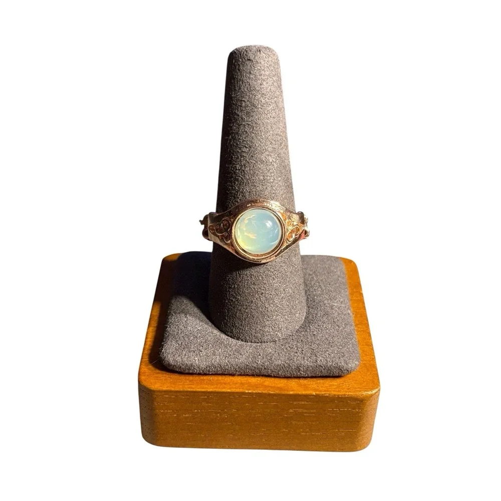 Vintage Ring Faux Opal Gold Tone Adjustable‎ Stretch Round Open Work Textured