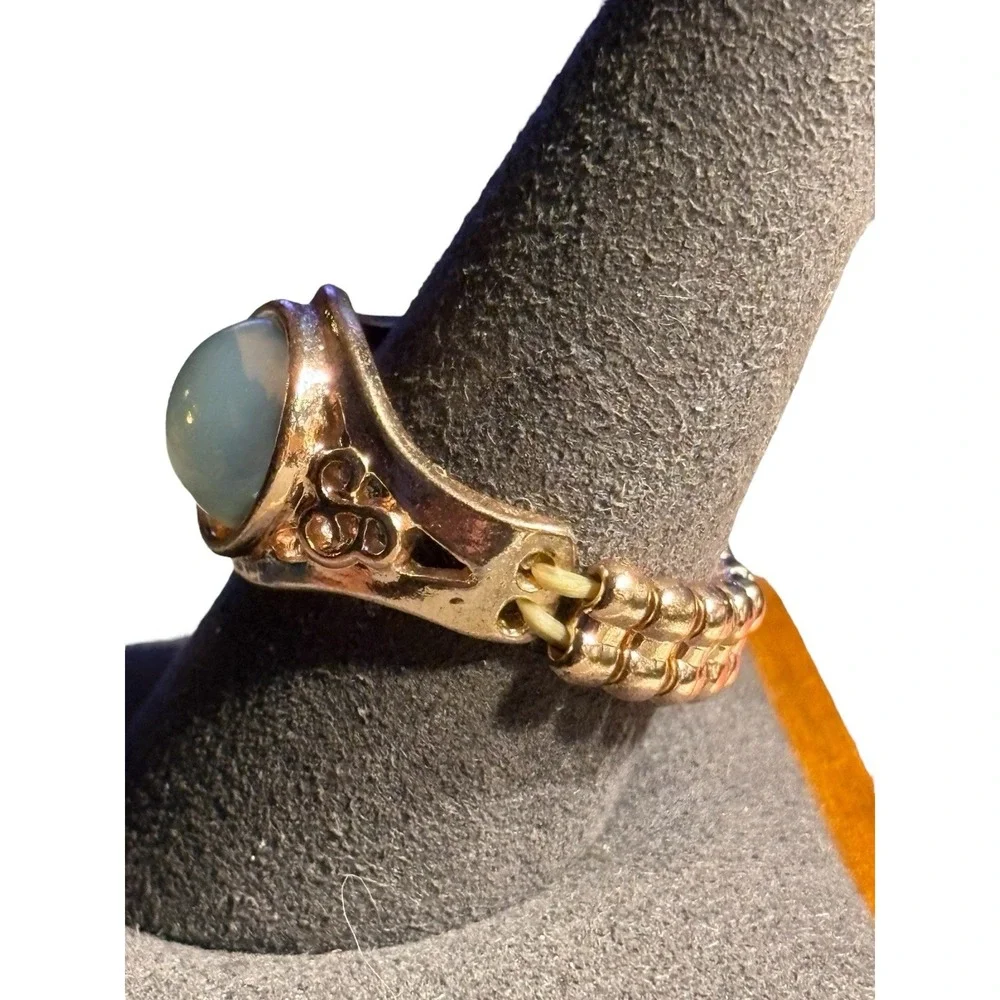 Vintage Ring Faux Opal Gold Tone Adjustable‎ Stretch Round Open Work Textured