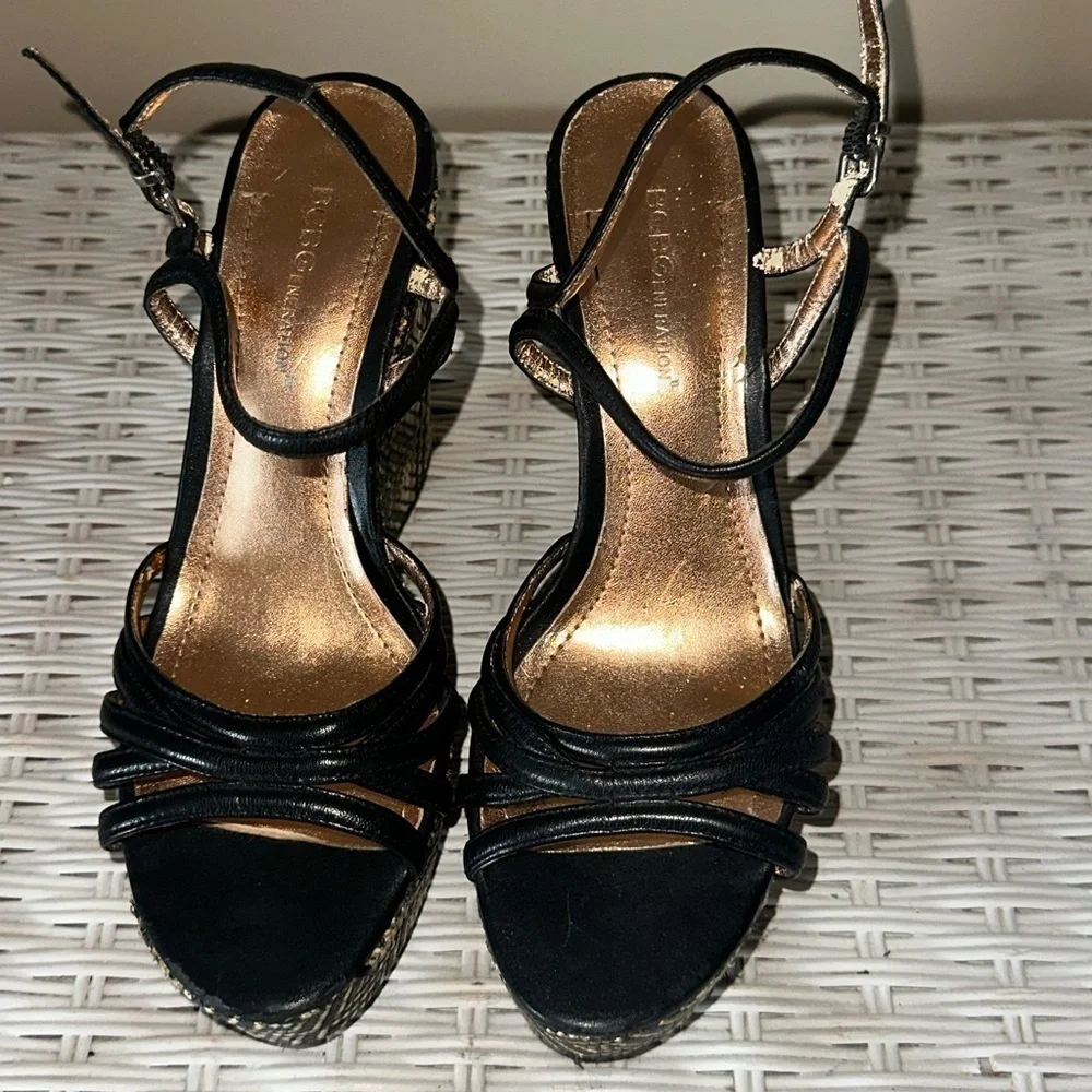UEC BCBG HOSANNA Black and Tan Platform Wedge Sandals 6.5