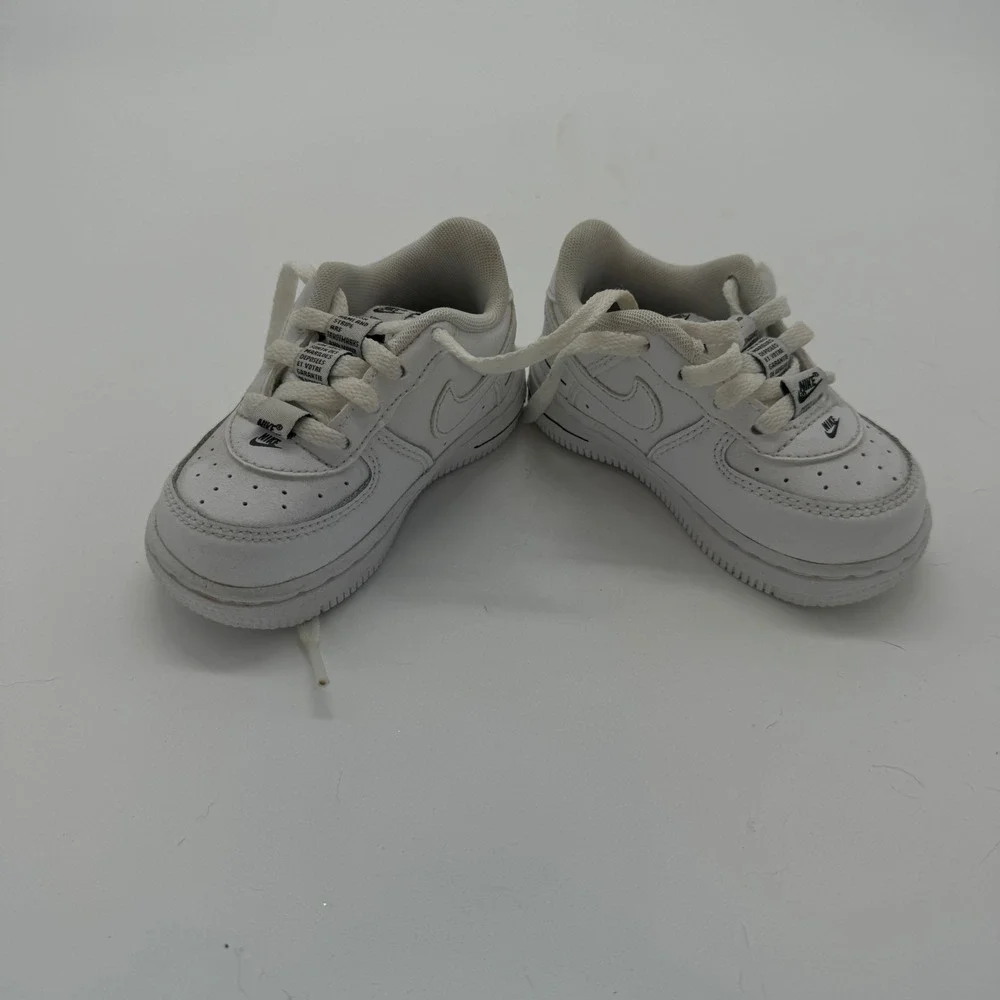 Nike kids worn size