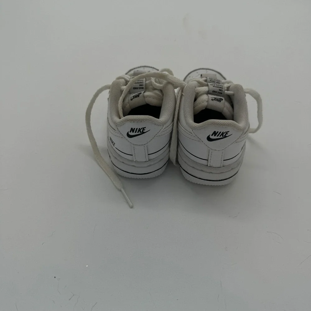 Nike one air preowned