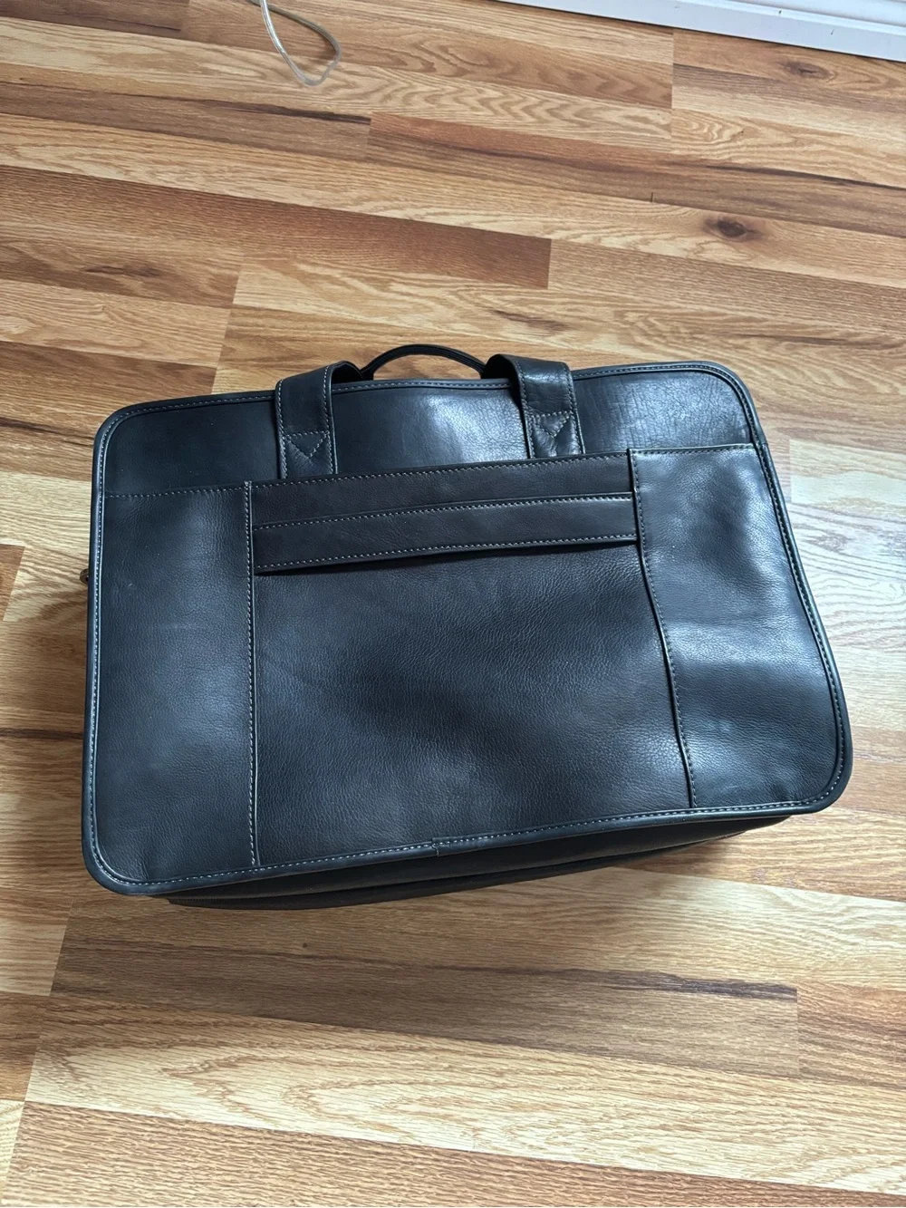 Wilsons Leather spacious black