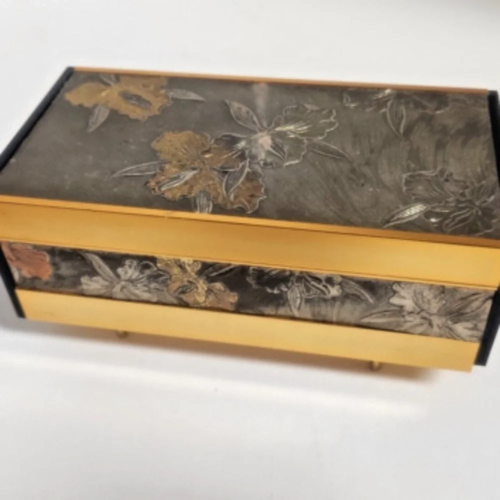 Vintage Lady Mate Trinket / Jewelry Music Box