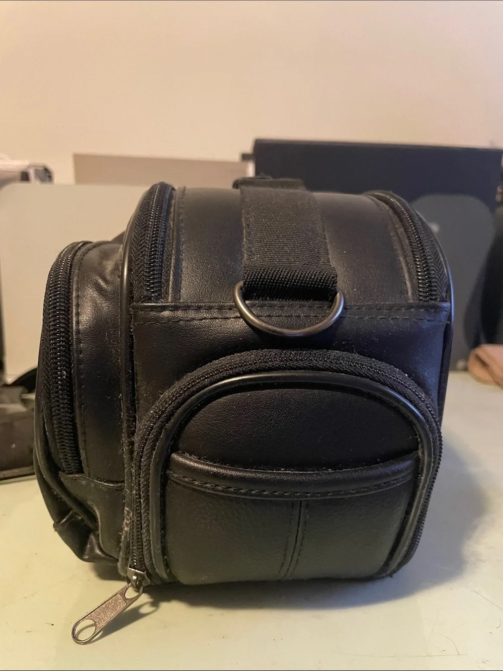 Ambico Black Leather Crossbody Camera Bag - Unbranded