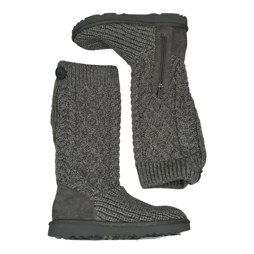 UGG several pull minimum